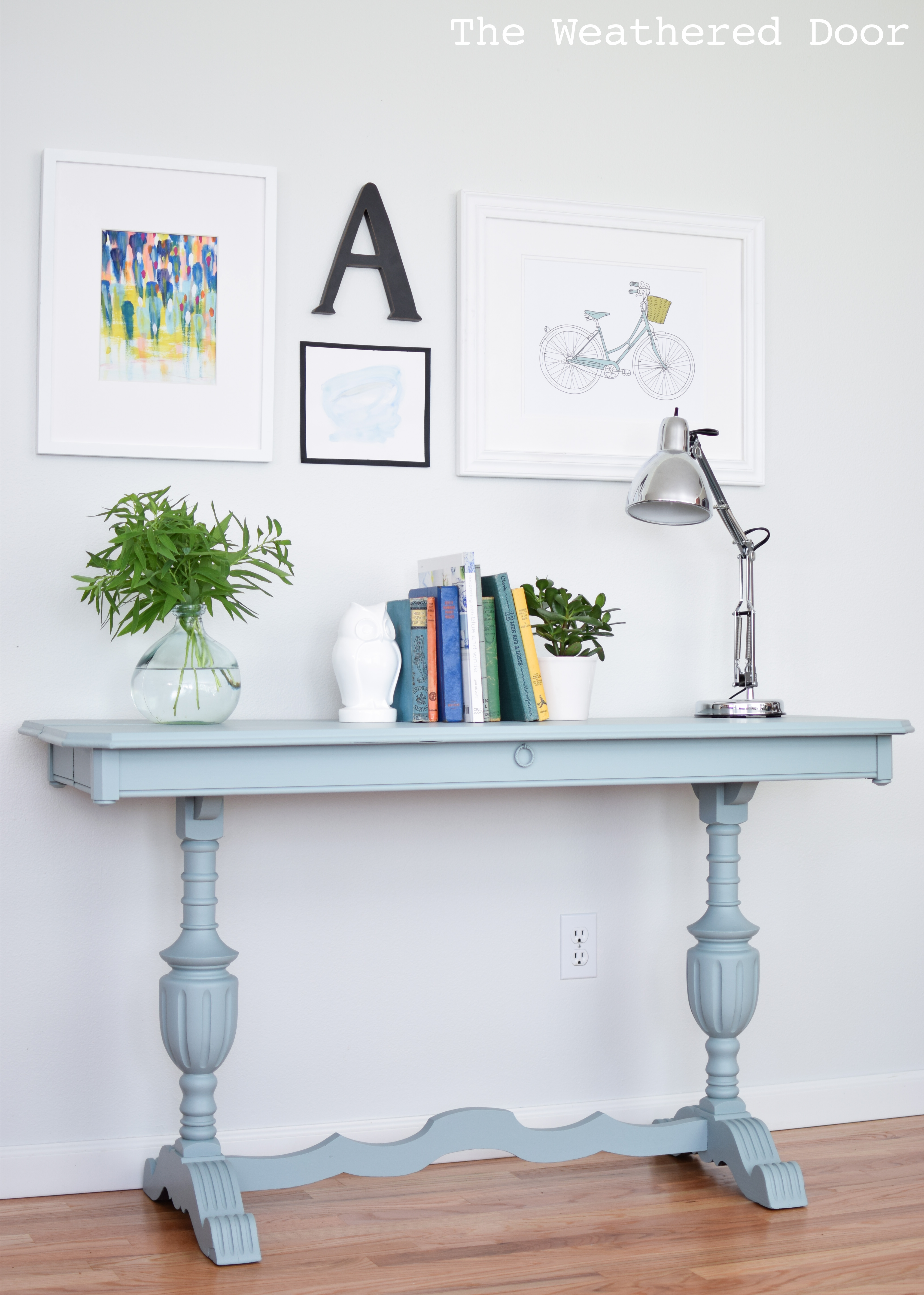 Thebes Writing Table – Aesthetic Decor